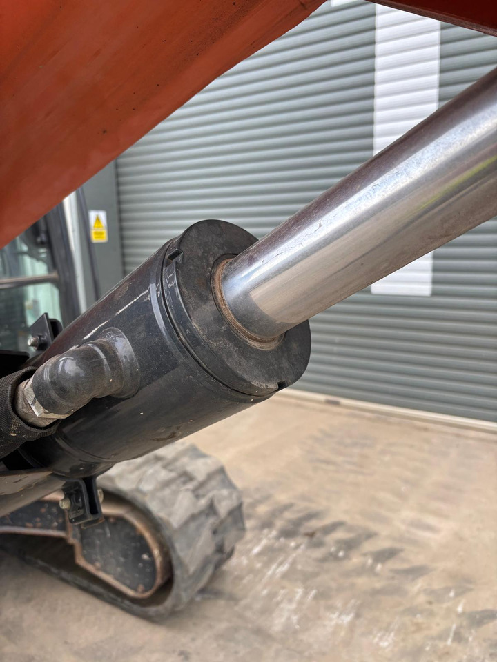 تأجير Hitachi ZX85USBR-6 2PB Hitachi ZX85USBR-6 2PB: صور 17 تأجير Hitachi ZX85USBR-6 2PB Hitachi ZX85USBR-6 2PB: صور 17