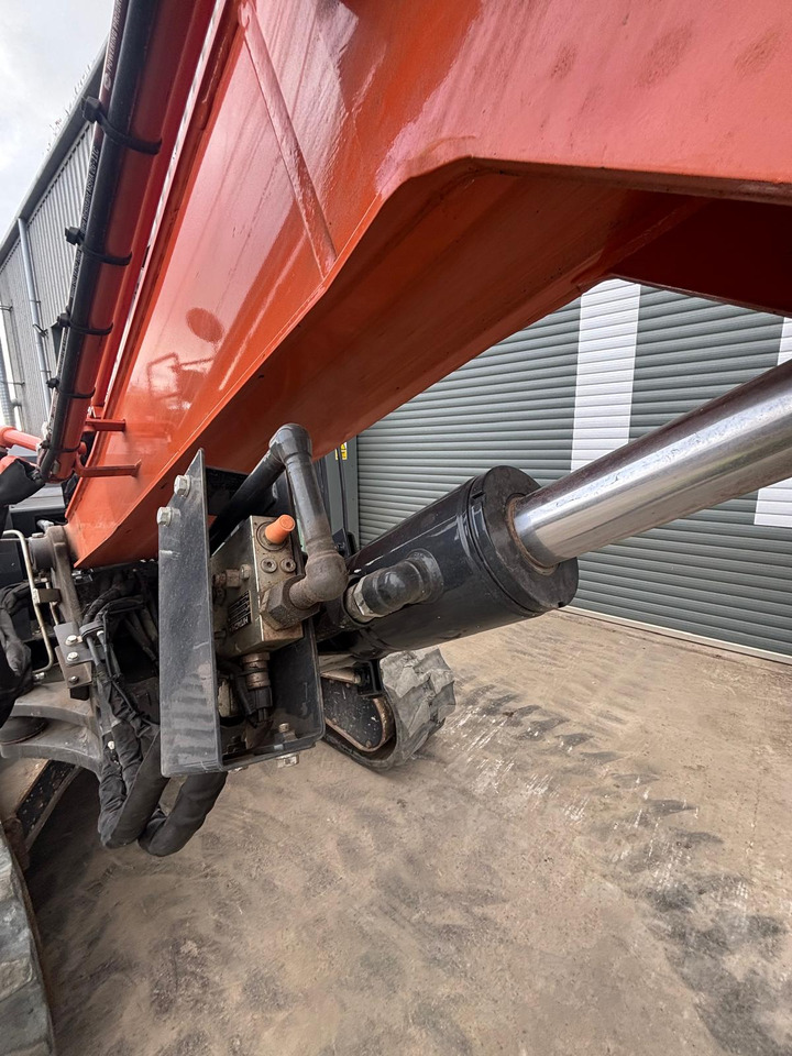 تأجير Hitachi ZX85USBR-6 2PB Hitachi ZX85USBR-6 2PB: صور 16 تأجير Hitachi ZX85USBR-6 2PB Hitachi ZX85USBR-6 2PB: صور 16