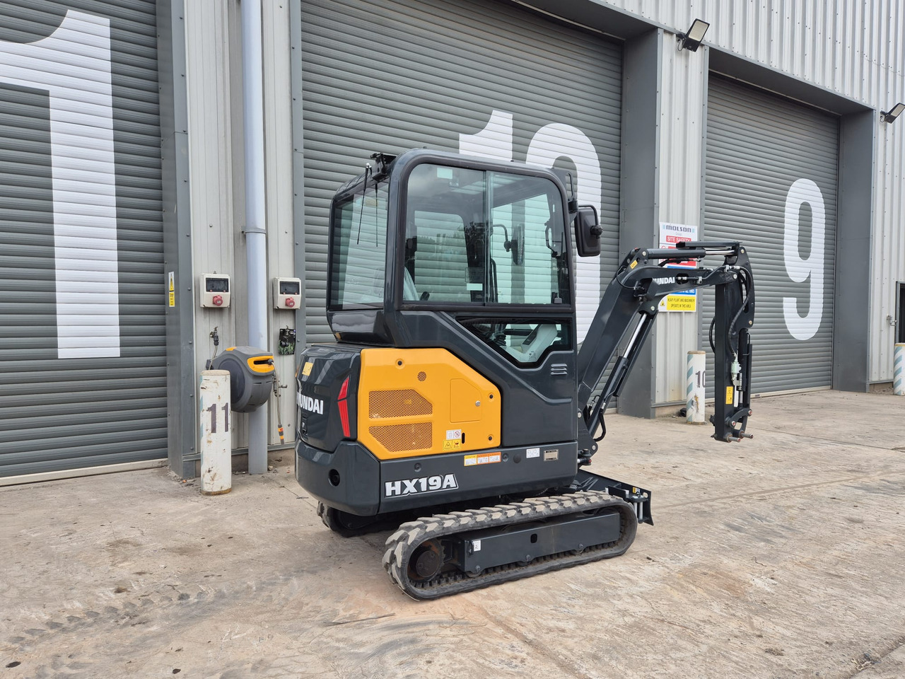 Hyundai HX19A - حفارة مصغرة: صور 5 Hyundai HX19A - حفارة مصغرة: صور 5