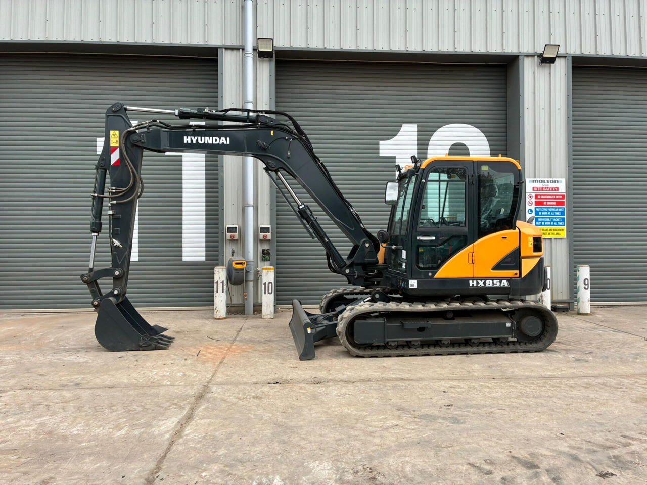 Hyundai HX85A - حفارة مصغرة: صور 2 Hyundai HX85A - حفارة مصغرة: صور 2