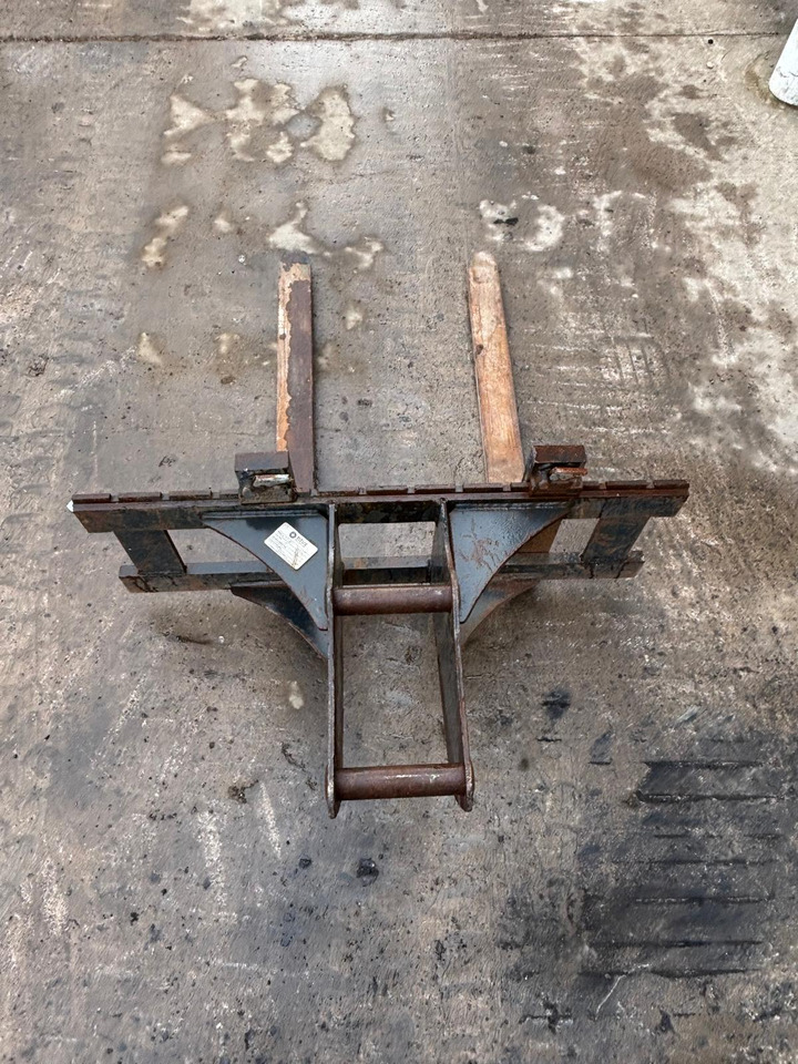 Titus Pallet Forks - ملحقات - آلات البناء: صور 5 Titus Pallet Forks - ملحقات - آلات البناء: صور 5