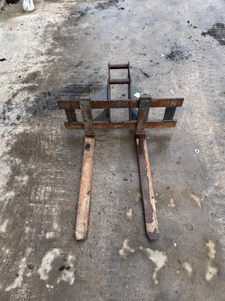 Titus Pallet Forks - ملحقات - آلات البناء: صور 1 Titus Pallet Forks - ملحقات - آلات البناء: صور 1