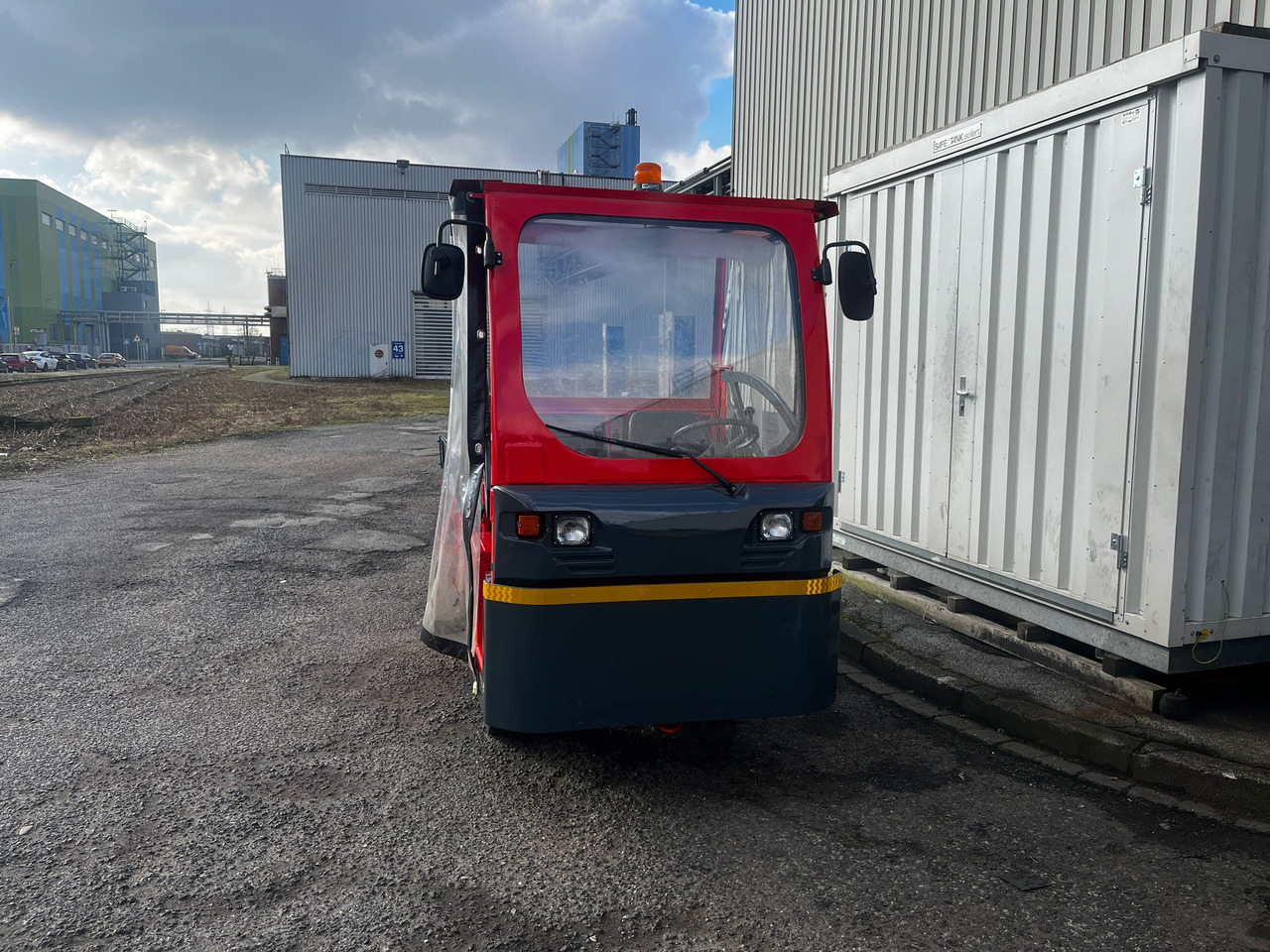 LINDE W12 - جرار السحب الكهربائي: صور 4 LINDE W12 - جرار السحب الكهربائي: صور 4