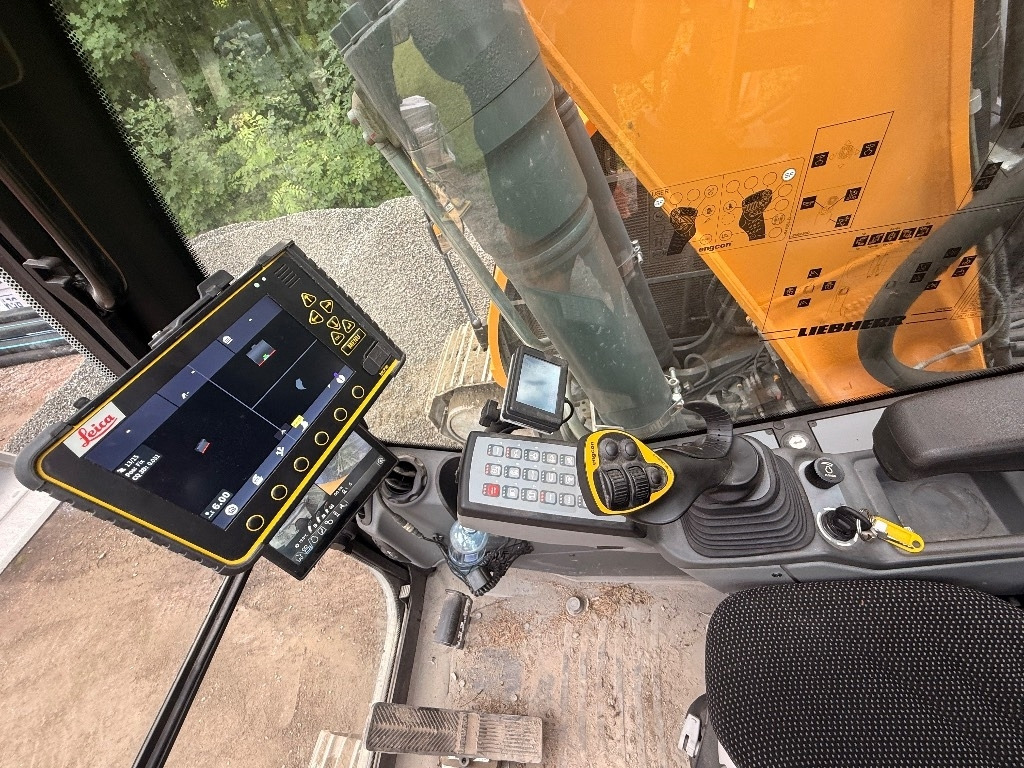 حفارات زحافة Liebherr R920 Compact LC: صور 29