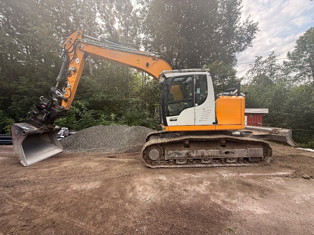 Liebherr R920 Compact LC - حفارات زحافة: صور 1 Liebherr R920 Compact LC - حفارات زحافة: صور 1