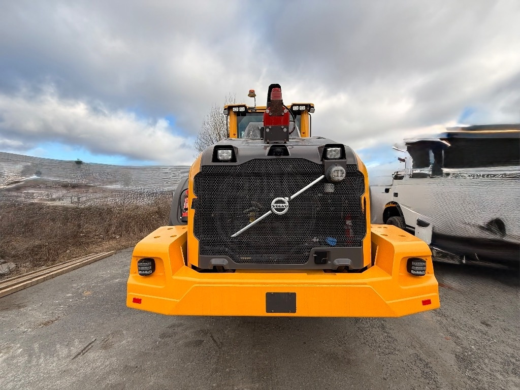 Volvo L 110 H - اللودر بعجل: صور 4 Volvo L 110 H - اللودر بعجل: صور 4