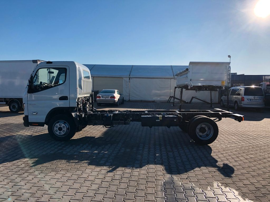 FUSO CANTER 7C18H - الشاسيه شاحنة: صور 4 FUSO CANTER 7C18H - الشاسيه شاحنة: صور 4