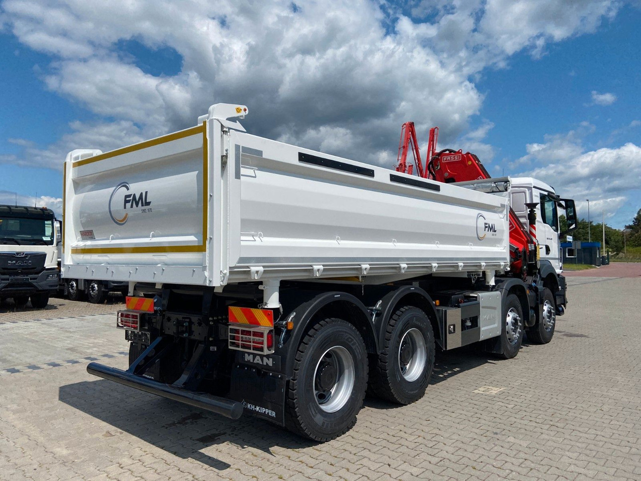MAN TGS 35.440 DREISEITENKIPPER MIT FASSI F275.026 - قلابات, شاحنة كرين: صور 5 MAN TGS 35.440 DREISEITENKIPPER MIT FASSI F275.026 - قلابات, شاحنة كرين: صور 5
