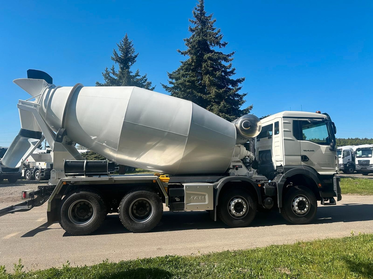 MAN TGS 41.400 8x4 EURO 2 FML 13M3 - شاحنة خلاطة خرسانة: صور 3 MAN TGS 41.400 8x4 EURO 2 FML 13M3 - شاحنة خلاطة خرسانة: صور 3