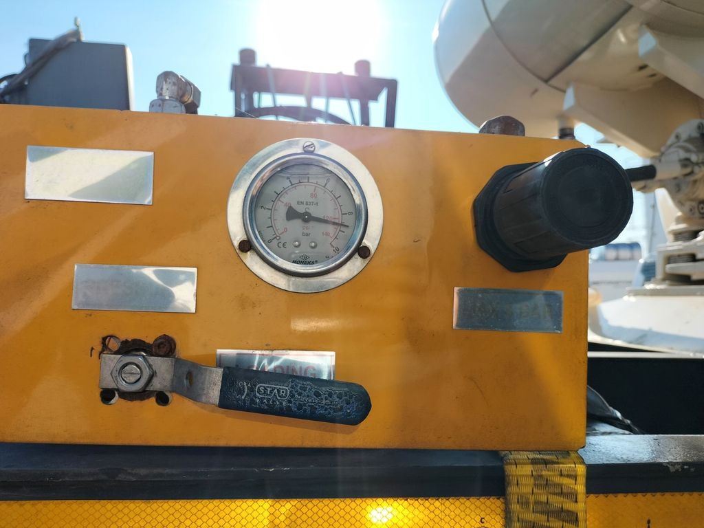 شاحنة خلاطة خرسانة SYMEX CONCRETE MIXER 12 m3: صور 6