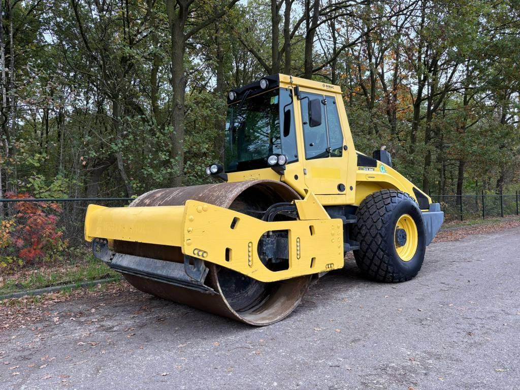 Bomag BW 213 D H-4 i EVIB/BVC / Airco / German machine  - مدماج: صور 1 Bomag BW 213 D H-4 i EVIB/BVC / Airco / German machine  - مدماج: صور 1