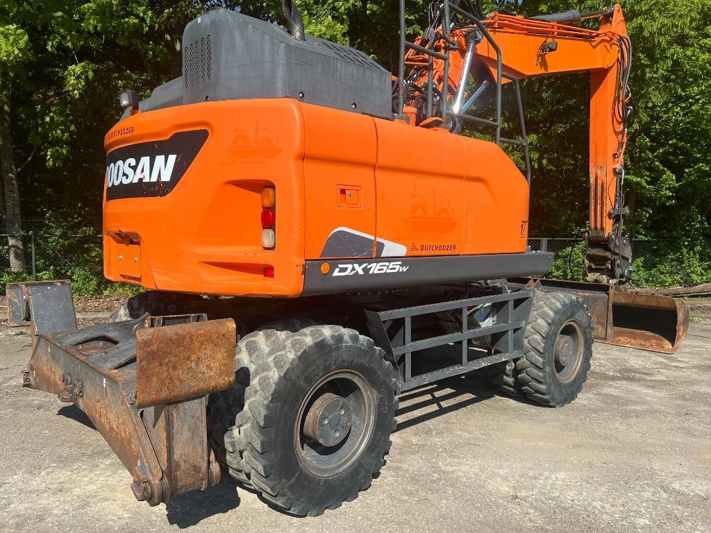 Doosan DX 165 W-5 - حفارة على عجلات: صور 4 Doosan DX 165 W-5 - حفارة على عجلات: صور 4