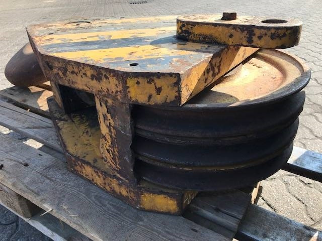 Liebherr 71t. Hook block 3-sheaves 23mm - ونش كرين - آلات البناء: صور 3 Liebherr 71t. Hook block 3-sheaves 23mm - ونش كرين - آلات البناء: صور 3