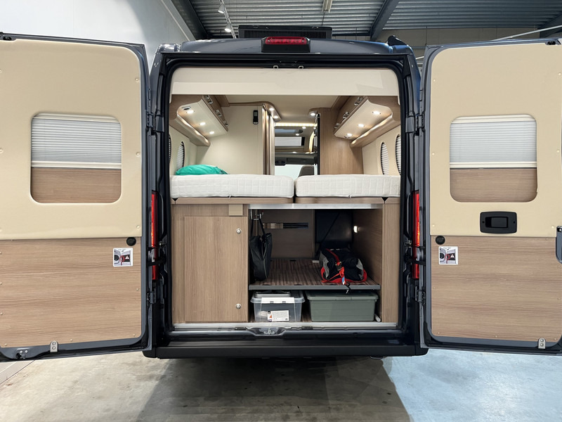 Carthago MALIBU VAN 640 LE GT Skyview 160 PK Automaat / Dakairco / Compleet Als Nieuw ! / 17.200 KM !! - كرفان فان: صور 3 Carthago MALIBU VAN 640 LE GT Skyview 160 PK Automaat / Dakairco / Compleet Als Nieuw ! / 17.200 KM !! - كرفان فان: صور 3