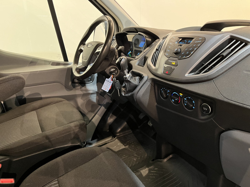 Ford Transit 2.0 TDCI L2H2 130 PK Trend / Euro 6 / Airco / Cruise Control / Trekhaak / PDC / 3-Zits / 42.300 KM !! BPM VRIJ !! - فان: صور 3 Ford Transit 2.0 TDCI L2H2 130 PK Trend / Euro 6 / Airco / Cruise Control / Trekhaak / PDC / 3-Zits / 42.300 KM !! BPM VRIJ !! - فان: صور 3