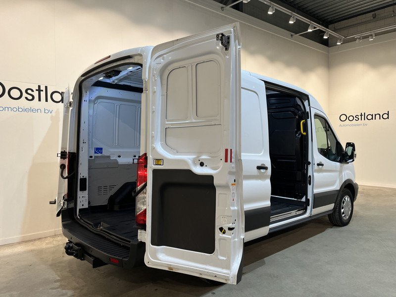 Ford Transit 2.0 TDCI L2H2 130 PK Trend / Euro 6 / Airco / Cruise Control / Trekhaak / PDC / 3-Zits / 42.300 KM !! BPM VRIJ !! - فان: صور 4 Ford Transit 2.0 TDCI L2H2 130 PK Trend / Euro 6 / Airco / Cruise Control / Trekhaak / PDC / 3-Zits / 42.300 KM !! BPM VRIJ !! - فان: صور 4