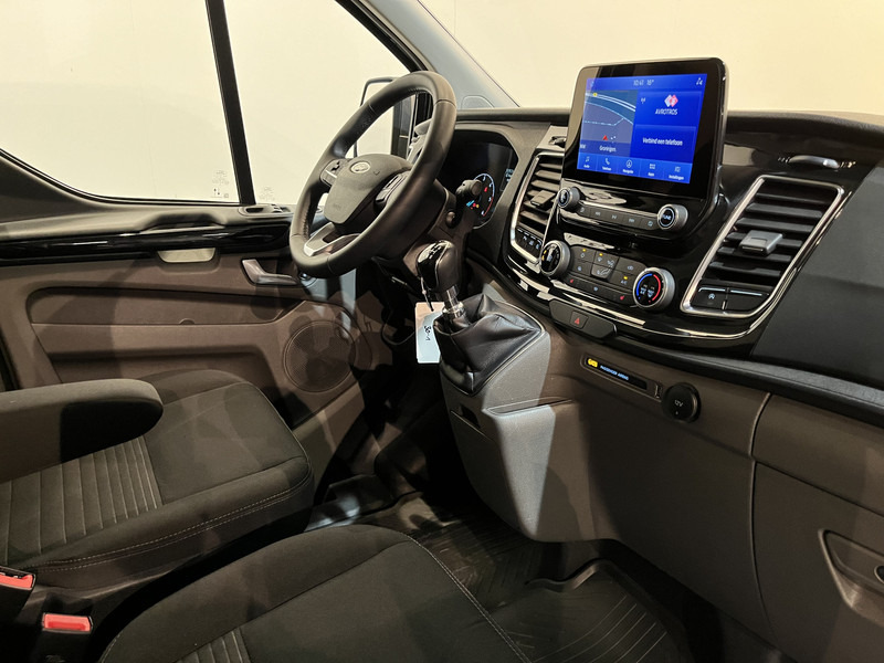 Ford Transit Custom 2.0 TDCI L2H1 Limited 130 PK / Euro 6 / Airco / Cruise Control / CarPlay / PDC / Navigatie / 3-Zits / 16.200 KM !! / BPM VRIJ !! - فان المدمجة: صور 3 Ford Transit Custom 2.0 TDCI L2H1 Limited 130 PK / Euro 6 / Airco / Cruise Control / CarPlay / PDC / Navigatie / 3-Zits / 16.200 KM !! / BPM VRIJ !! - فان المدمجة: صور 3