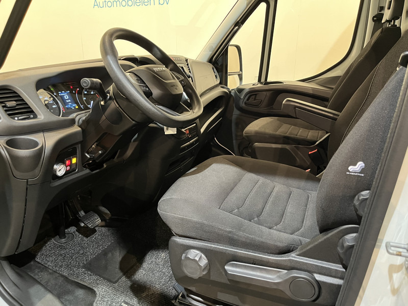 تأجير Iveco Daily 35S18 3.0 BE Clixtar Automaat Bakwagen met Laadklep / Laadvermogen 3.060 KG / Euro 6 / Luchtvering / Airco / Camera / CarPlay / Cruise Control / Iveco Daily 35S18 3.0 BE Clixtar Automaat Bakwagen met Laadklep / Laadvermogen 3.060 KG / Euro 6 / Luchtvering / Airco / Camera / CarPlay / Cruise Control /: صور 6