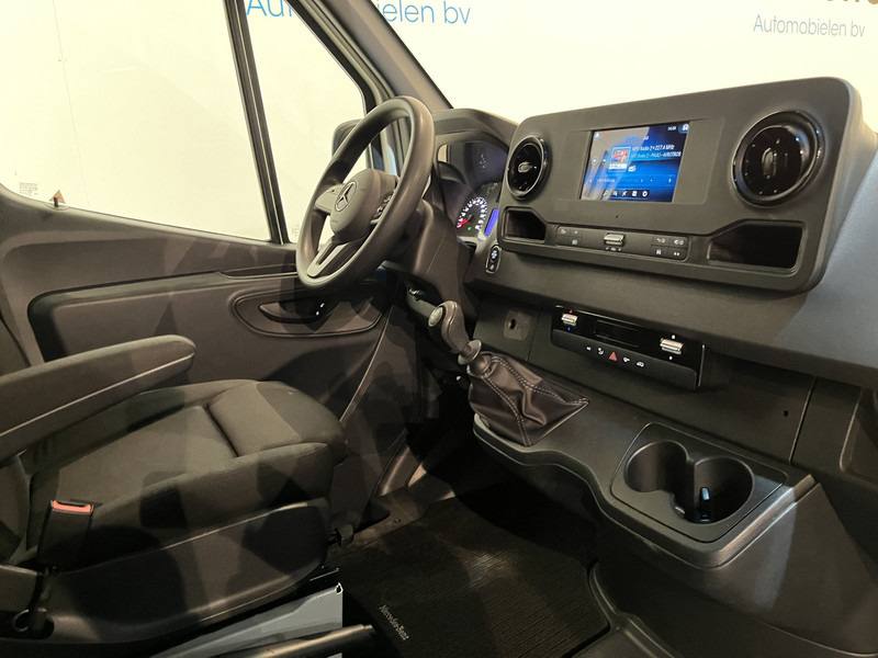 Mercedes-Benz Sprinter 311 CDI L2H2 RWD / Euro 6 / Servicebus / Bott inrichting / 220V / Airco / Oprijplaat / Compressor / CarPlay / Camera - فان: صور 4 Mercedes-Benz Sprinter 311 CDI L2H2 RWD / Euro 6 / Servicebus / Bott inrichting / 220V / Airco / Oprijplaat / Compressor / CarPlay / Camera - فان: صور 4