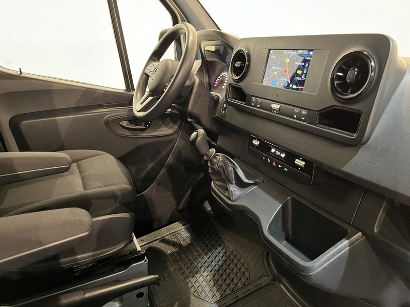 Mercedes-Benz Sprinter 314 CDI L3H2 RWD / Euro 6 / Airco / CarPlay / Camera / Navigatie / 33.000 KM !! / BPM VRIJ !! - فان: صور 3 Mercedes-Benz Sprinter 314 CDI L3H2 RWD / Euro 6 / Airco / CarPlay / Camera / Navigatie / 33.000 KM !! / BPM VRIJ !! - فان: صور 3