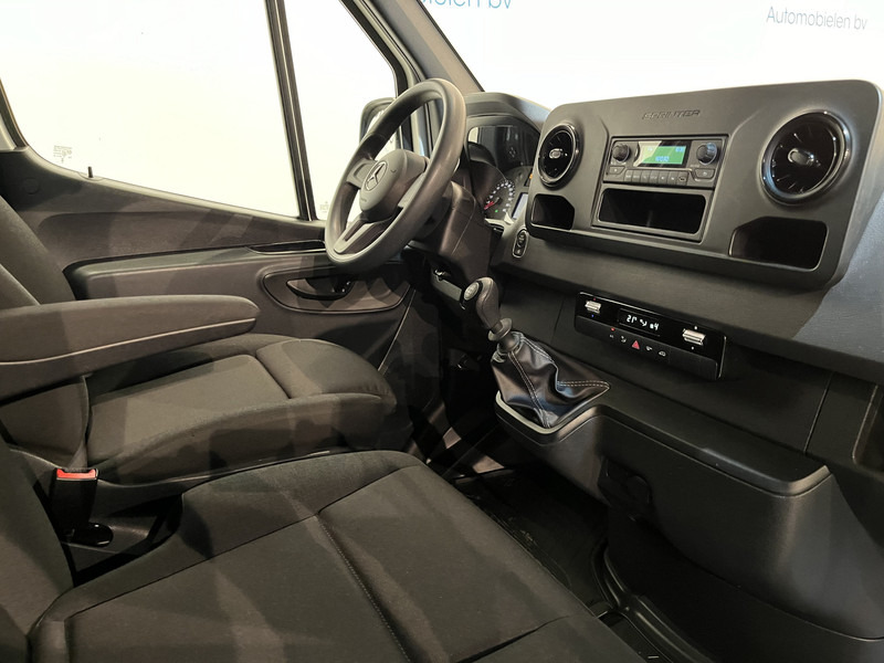 Mercedes-Benz Sprinter 315 CDI L2 RWD DC Dubbel Cabine Open Laadbak / Euro 6 / Trekhaak 3500 KG / Airco / 10.900 KM !! / BPM VRIJ !! - الشاحنات الصغيرة المسطحة, الشاحنات الصغيرة كابينة مزدوجة: صور 3 Mercedes-Benz Sprinter 315 CDI L2 RWD DC Dubbel Cabine Open Laadbak / Euro 6 / Trekhaak 3500 KG / Airco / 10.900 KM !! / BPM VRIJ !! - الشاحنات الصغيرة المسطحة, الشاحنات الصغيرة كابينة مزدوجة: صور 3