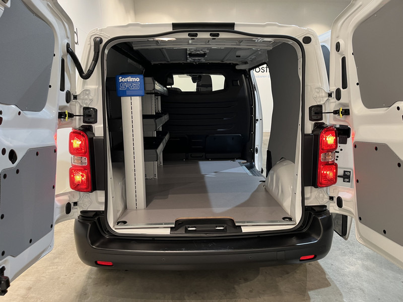 Opel Vivaro-e L2 75 kWh Servicebus / Sortimo Inrichting / 100% elektrisch !! / Airco / Cruise Control / CarPlay / Camera / Navigatie / 3-Zits / 3.800 KM !! - فان المدمجة, فان كهربائية: صور 4 Opel Vivaro-e L2 75 kWh Servicebus / Sortimo Inrichting / 100% elektrisch !! / Airco / Cruise Control / CarPlay / Camera / Navigatie / 3-Zits / 3.800 KM !! - فان المدمجة, فان كهربائية: صور 4