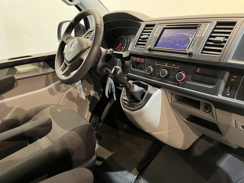 Volkswagen Transporter 2.0 TDI L2H1 / Van Den Born Glasresteel / Euro 6 / Airco / Glastransporter / Cruise Control / Trekhaak / Imperiaal / CarPlay / Navigatie / PDC / 83.500 KM !! - الشاحنات الصغيرة: صور 3 Volkswagen Transporter 2.0 TDI L2H1 / Van Den Born Glasresteel / Euro 6 / Airco / Glastransporter / Cruise Control / Trekhaak / Imperiaal / CarPlay / Navigatie / PDC / 83.500 KM !! - الشاحنات الصغيرة: صور 3
