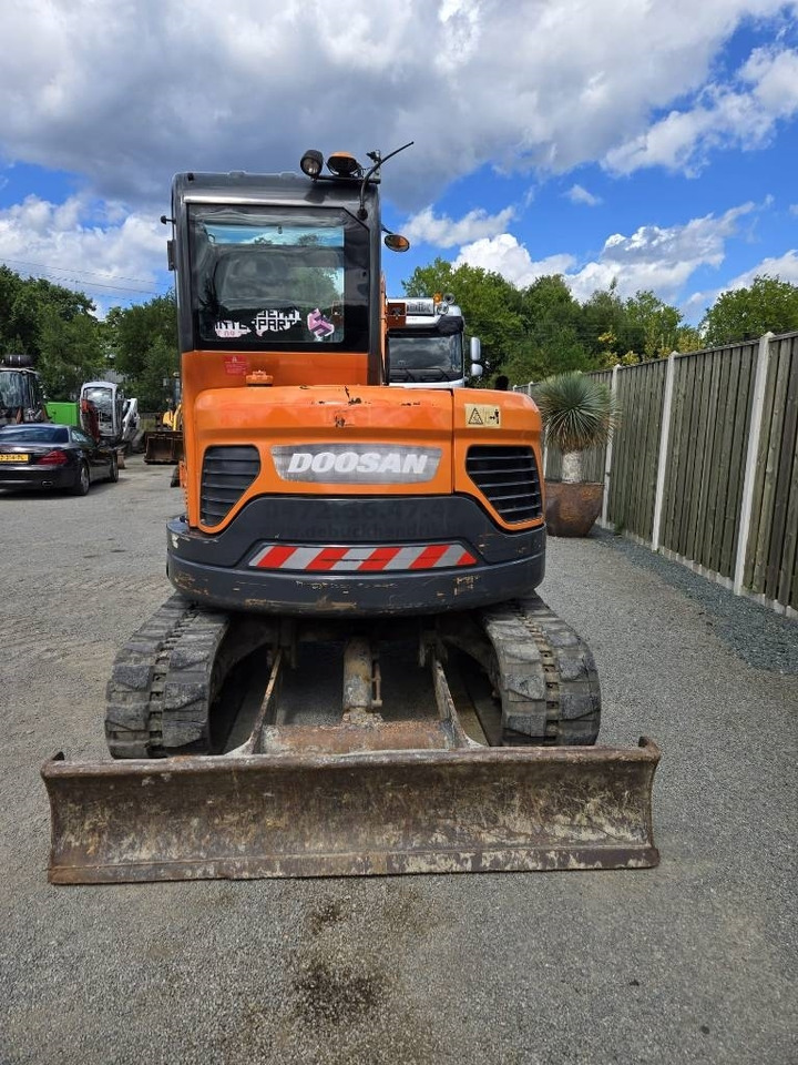 Doosan DX 62 R - حفارة مصغرة: صور 3 Doosan DX 62 R - حفارة مصغرة: صور 3