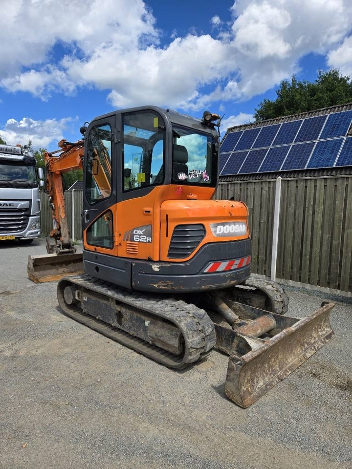 Doosan DX 62 R - حفارة مصغرة: صور 2 Doosan DX 62 R - حفارة مصغرة: صور 2