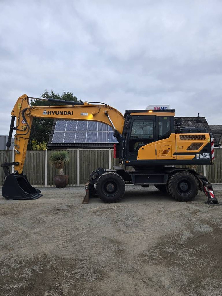 Hyundai HW 160  - حفارة على عجلات: صور 1 Hyundai HW 160  - حفارة على عجلات: صور 1