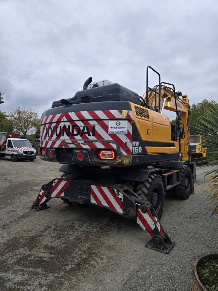 Hyundai HW 160  - حفارة على عجلات: صور 4 Hyundai HW 160  - حفارة على عجلات: صور 4