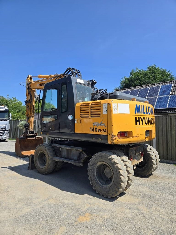 Hyundai Robex 140 W - حفارة على عجلات: صور 2 Hyundai Robex 140 W - حفارة على عجلات: صور 2