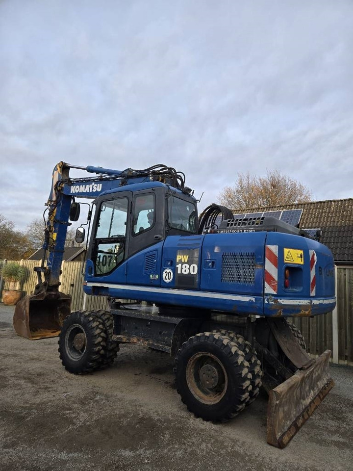 Komatsu PW 180-7EO - حفارة على عجلات: صور 2 Komatsu PW 180-7EO - حفارة على عجلات: صور 2