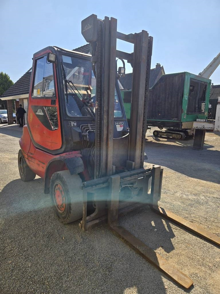 Linde H 40 D-04 - رافعة شوكية ديزل: صور 5 Linde H 40 D-04 - رافعة شوكية ديزل: صور 5
