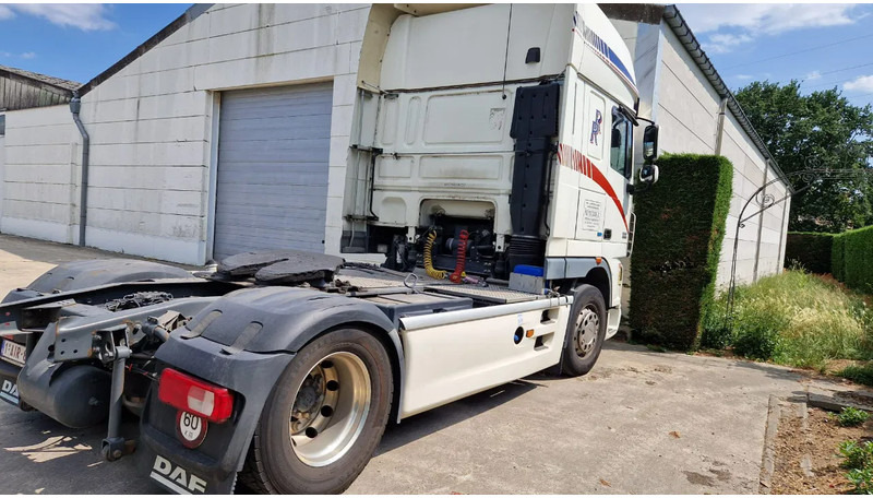 DAF XF 460 Super space cab - شاحنة جرار: صور 3 DAF XF 460 Super space cab - شاحنة جرار: صور 3