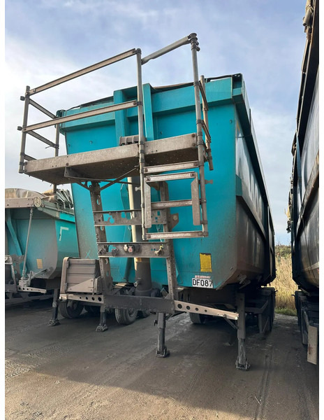 Schmitz Cargobull SKI 18SL - 55 m³ (4x) - قلابة نصف مقطورة: صور 3 Schmitz Cargobull SKI 18SL - 55 m³ (4x) - قلابة نصف مقطورة: صور 3