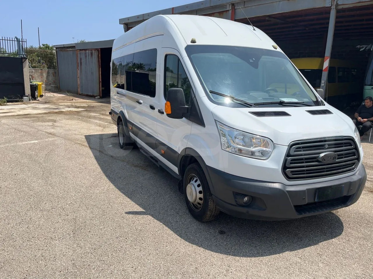 Ford Transit - صغيرة, ميكروباص: صور 1 Ford Transit - صغيرة, ميكروباص: صور 1