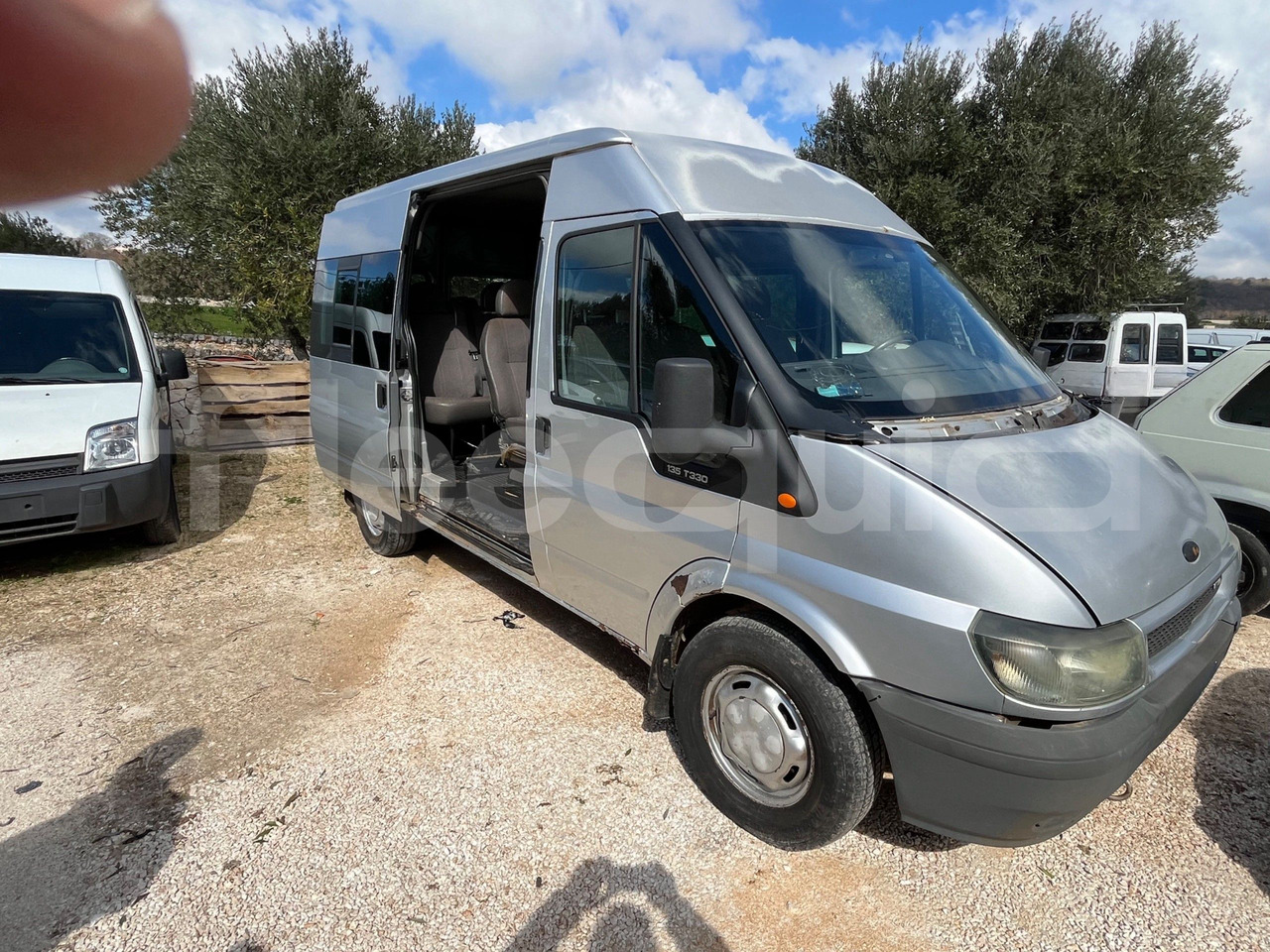 سياحية حافلة Ford Transit: صور 9