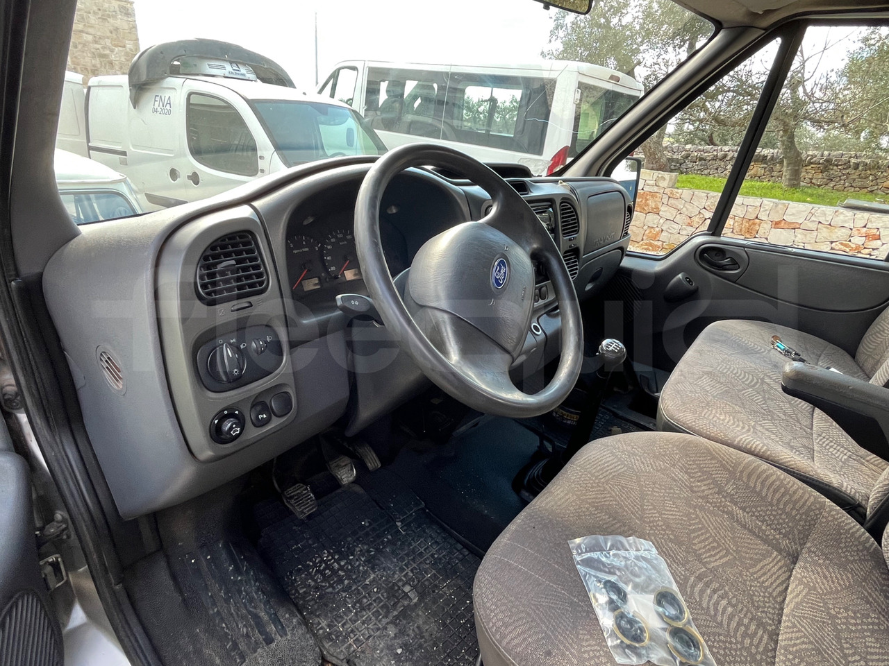سياحية حافلة Ford Transit: صور 13