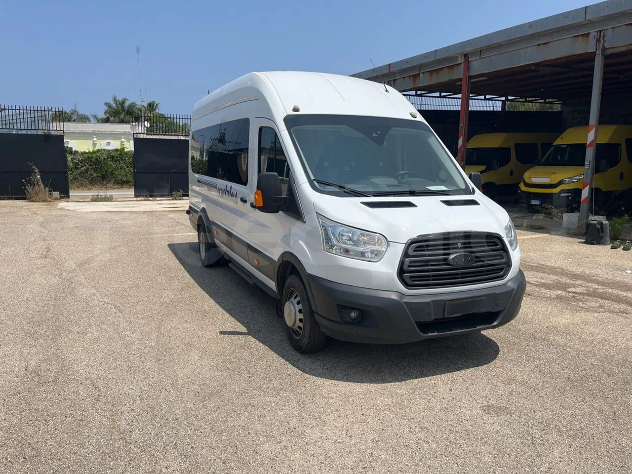 Ford Transit - صغيرة, ميكروباص: صور 1 Ford Transit - صغيرة, ميكروباص: صور 1
