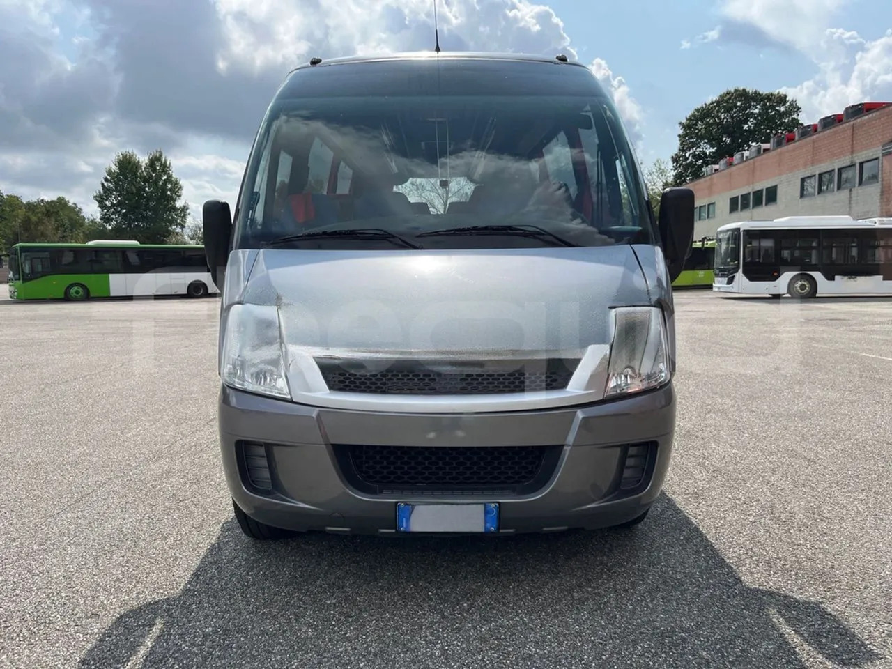 Iveco Daily - سياحية حافلة: صور 2 Iveco Daily - سياحية حافلة: صور 2