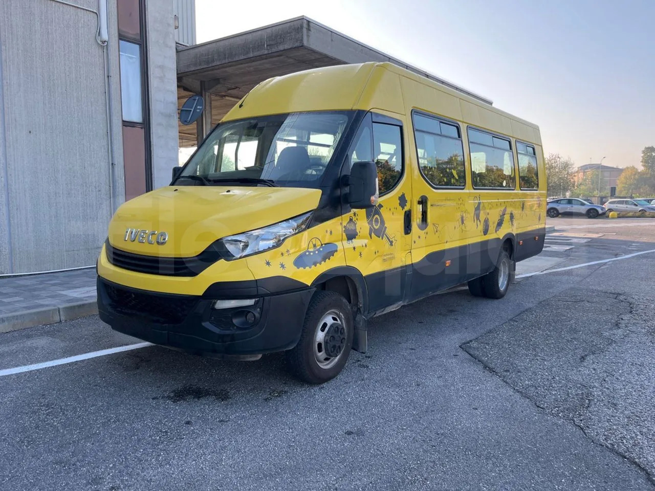 Iveco Daily - حافلة مدرسية: صور 4 Iveco Daily - حافلة مدرسية: صور 4