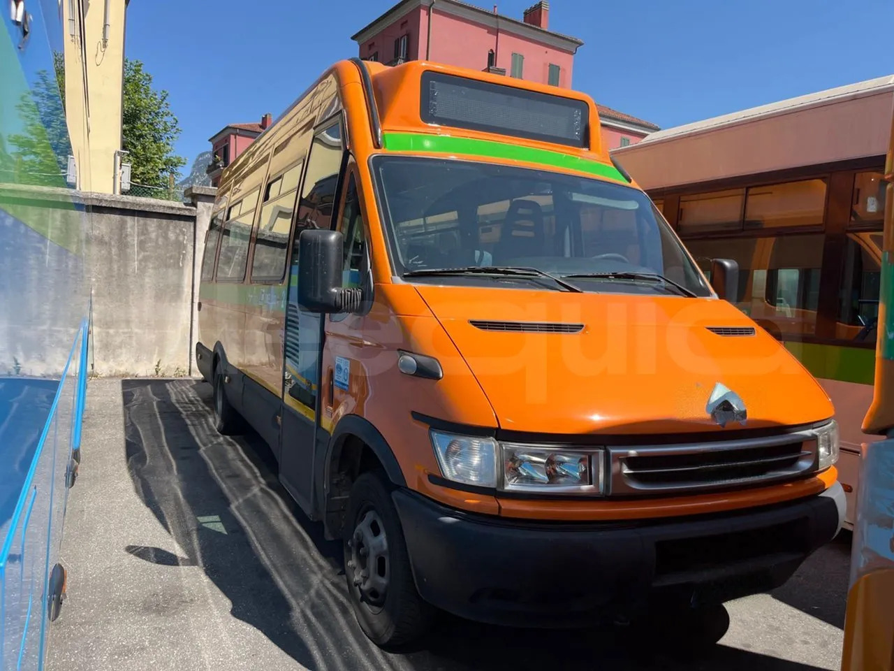 Iveco Daily - صغيرة, ميكروباص: صور 1 Iveco Daily - صغيرة, ميكروباص: صور 1