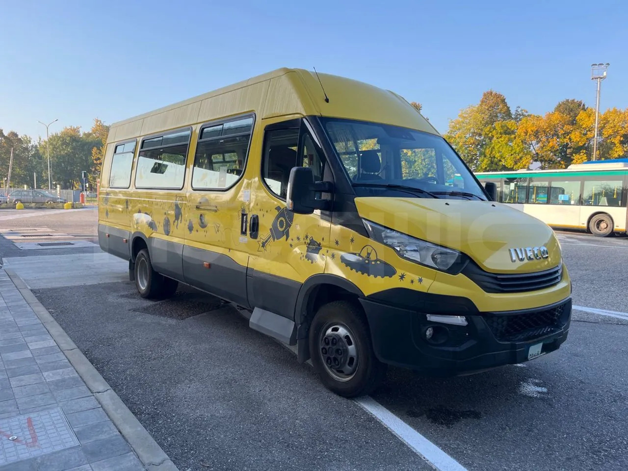 Iveco Daily - حافلة مدرسية: صور 1 Iveco Daily - حافلة مدرسية: صور 1