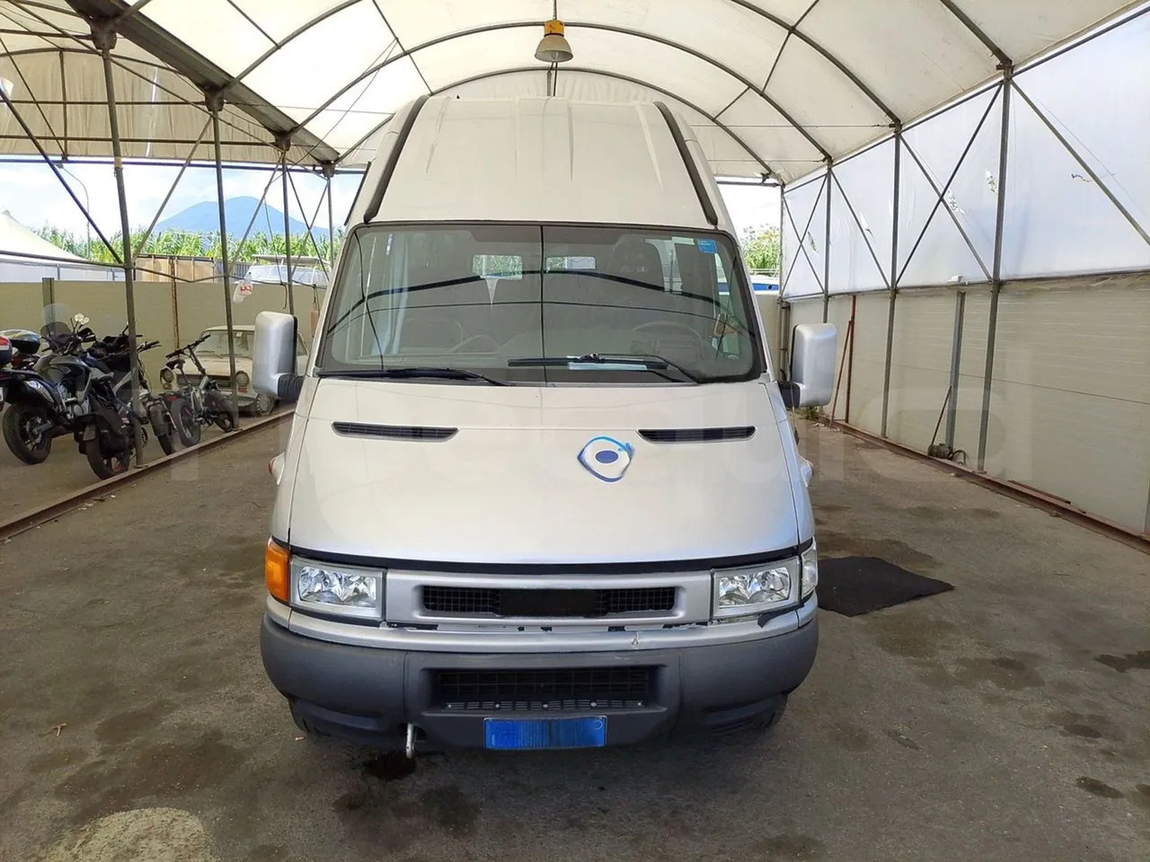 Iveco Daily - صغيرة, ميكروباص: صور 2 Iveco Daily - صغيرة, ميكروباص: صور 2