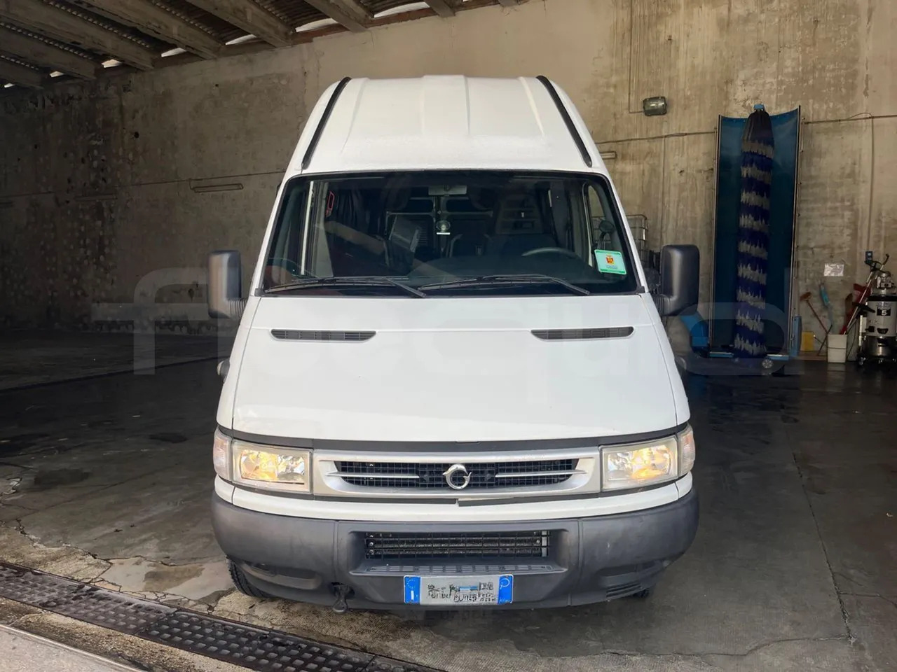 Iveco Daily - صغيرة, ميكروباص: صور 2 Iveco Daily - صغيرة, ميكروباص: صور 2