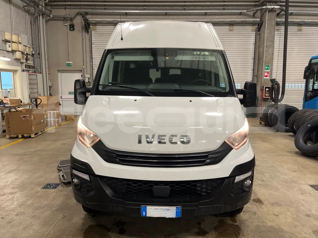 Iveco Daily - صغيرة, ميكروباص: صور 2 Iveco Daily - صغيرة, ميكروباص: صور 2