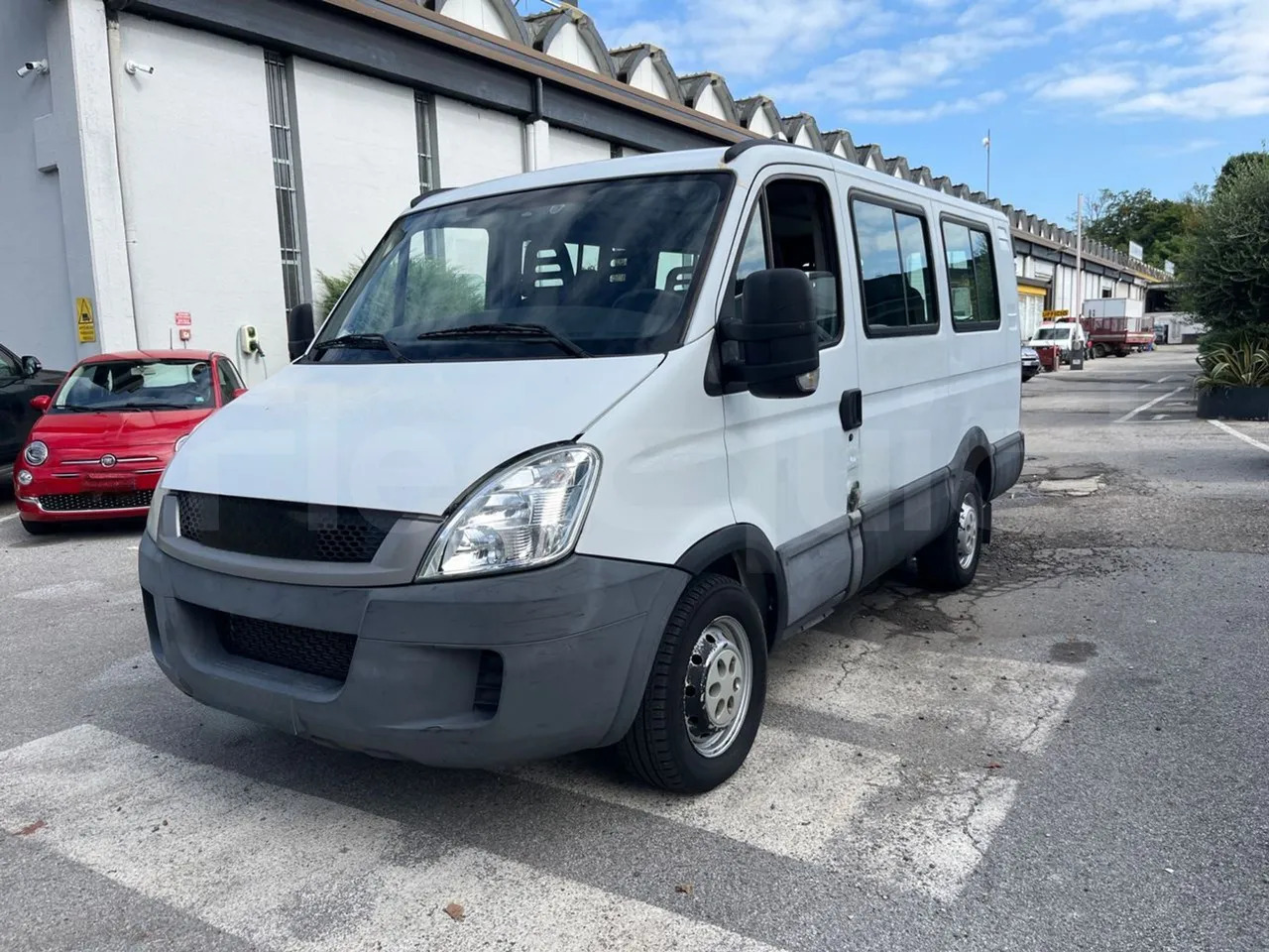 Iveco Daily - صغيرة, ميكروباص: صور 4 Iveco Daily - صغيرة, ميكروباص: صور 4