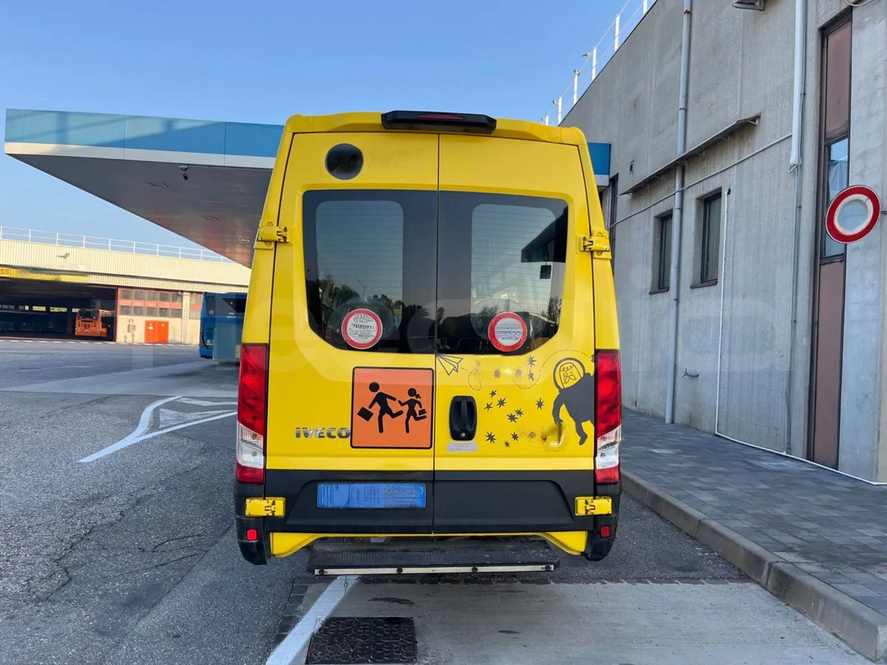 Iveco Daily - حافلة مدرسية: صور 5 Iveco Daily - حافلة مدرسية: صور 5