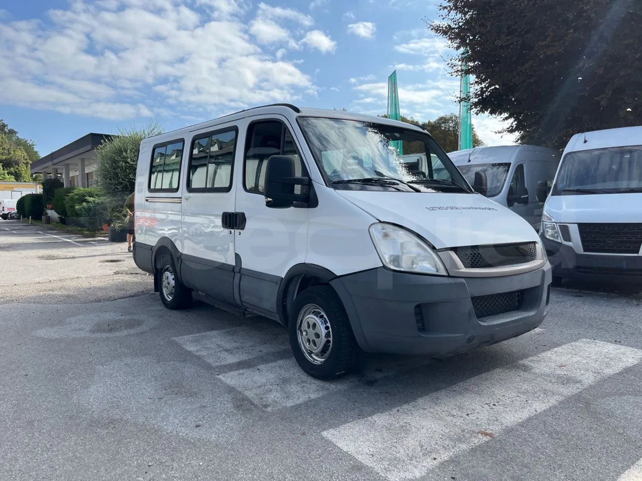 Iveco Daily - صغيرة, ميكروباص: صور 1 Iveco Daily - صغيرة, ميكروباص: صور 1